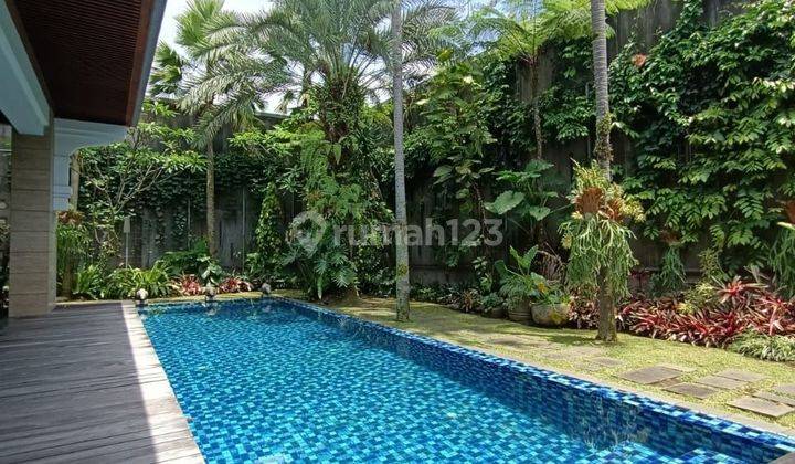 Rumah Mewah Kolam Renang Sayap Dago Bandung Riau Djuanda Pool 2