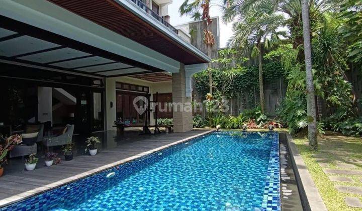 Rumah Mewah Kolam Renang Sayap Dago Bandung Riau Djuanda Pool 1