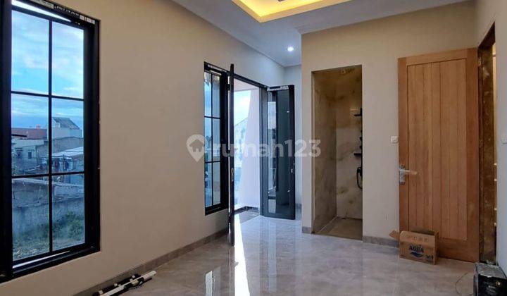 Rumah dekat ke busway ragunan jaksel  6