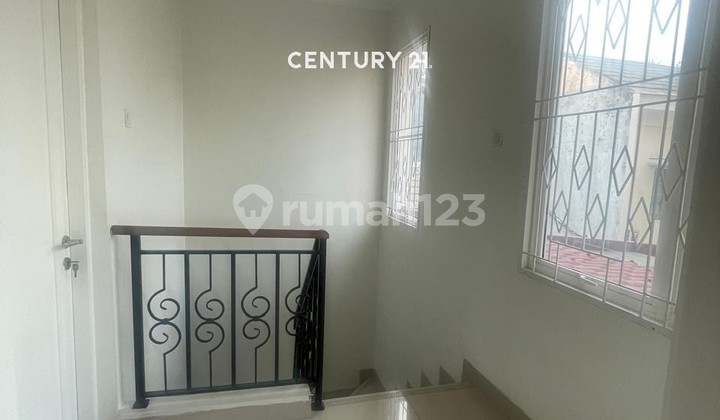 NICE SEMI-FURNISHED HOUSE READY TO OCCUPY IN LIPPO CIKARANG NICE SEMI-FURNISHED HOUSE READY TO OCCUPY IN LIPPO CIKARANG