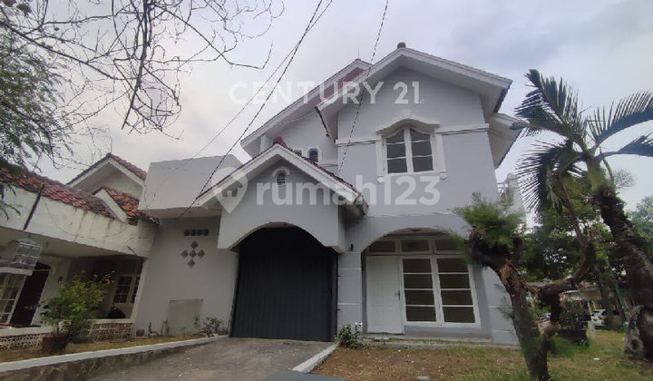 Good, Comfortable, and Green 2-Story House in MG Lippo Cikarang 2