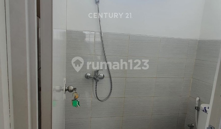 RUMAH BAGUS 2 LANTAI SIAP HUNI DI JABABEKA 2