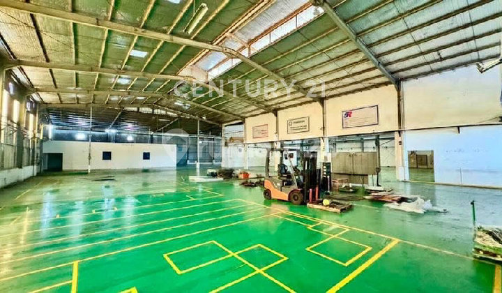 Gudang Sfb dengan Crane di Kawasan Industri Jababeka Cikarang 2