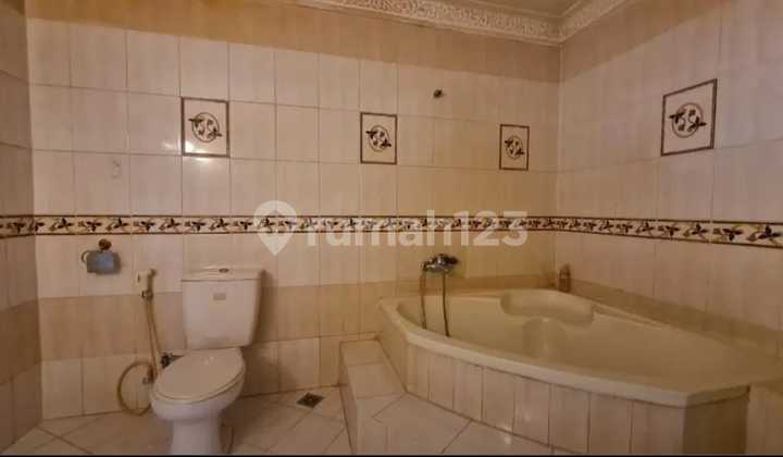 Di sewa atau di jual Rumah Sunter, Luas 324m 2