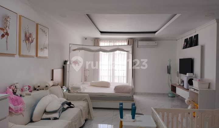 Rumah Dijual Ancol, Semi Furnish, Luas 8×15 Meter Rumah Dijual Ancol, Semi Furnish, Luas 8×15 Meter