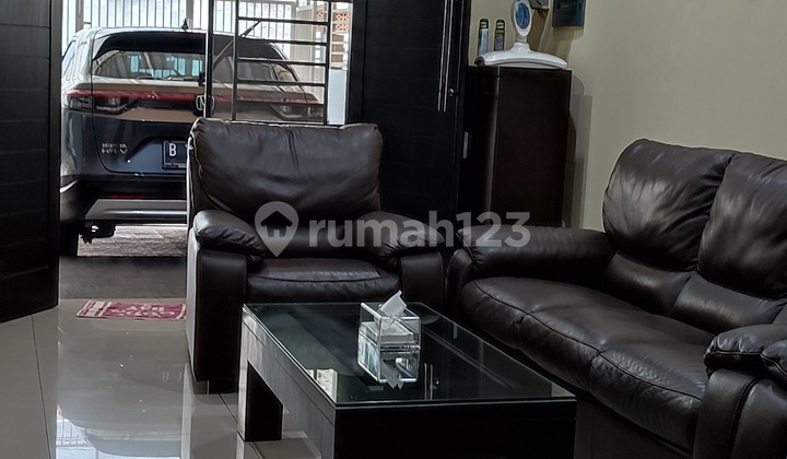 For Sale House in Sunter, Size 6 X 15M 2