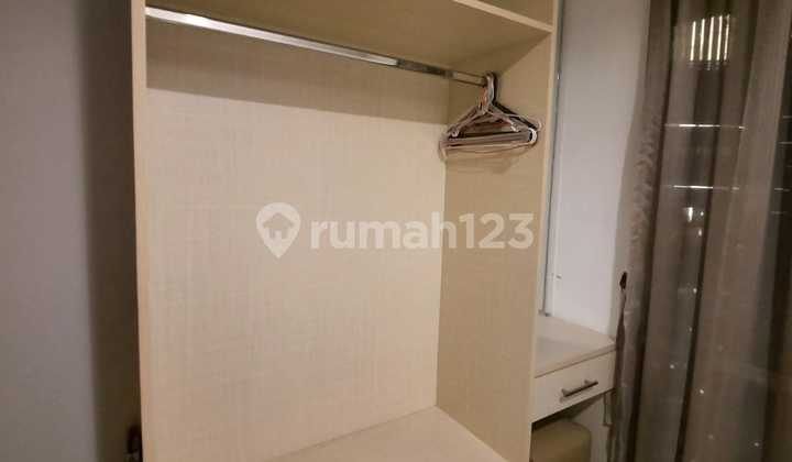 For Rent The Mansion Kemayoran Apartment, Area 74m², Capilano Tower 2