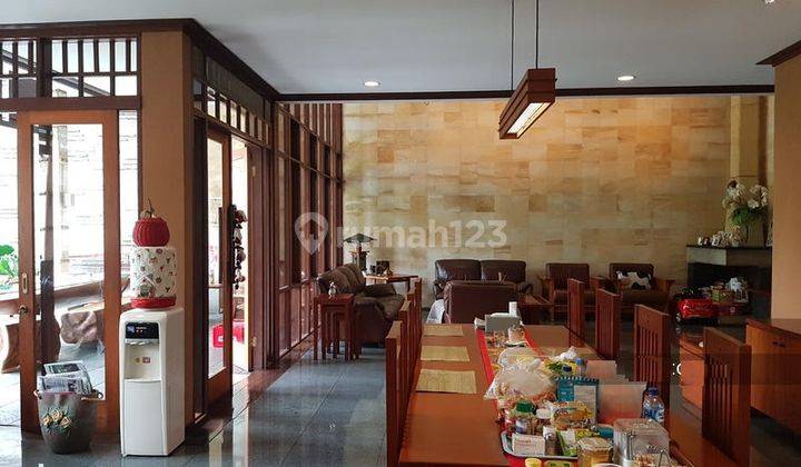 Rumah Mewah Minimalis Tropis Harga Minimalis di Komp. Setraduta 2