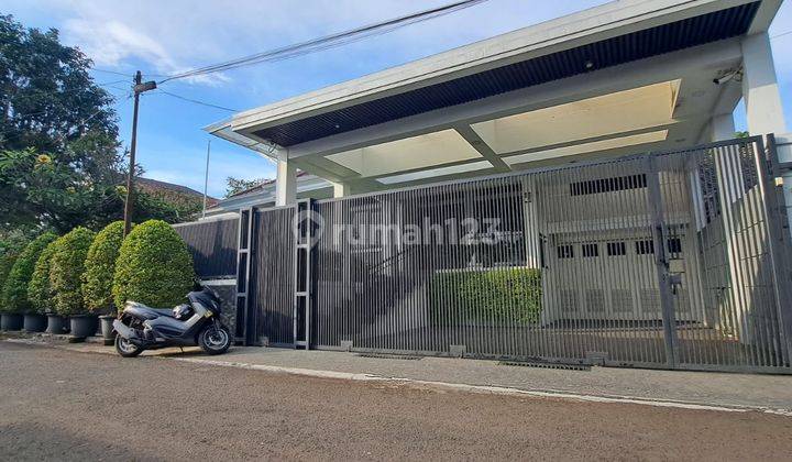 Rumah Mewah Siap Huni di Jalan Sarikaso geger Kalong Bandung 1