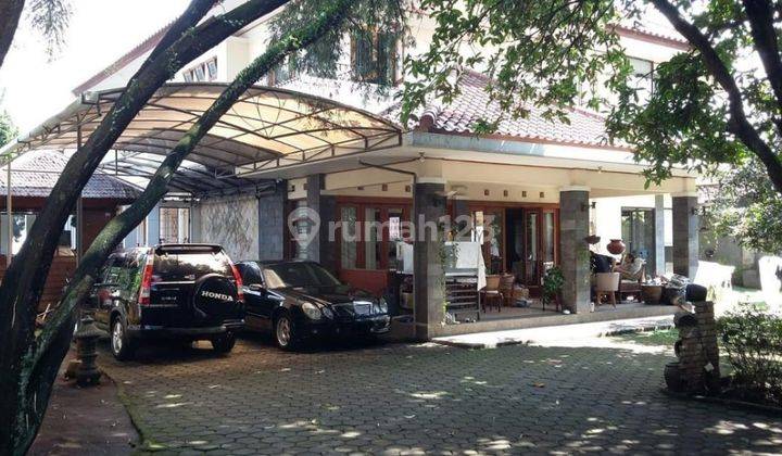 Dijual Cepat Rumah Asri Lokasi Strategis di Komp.setra Indah 1