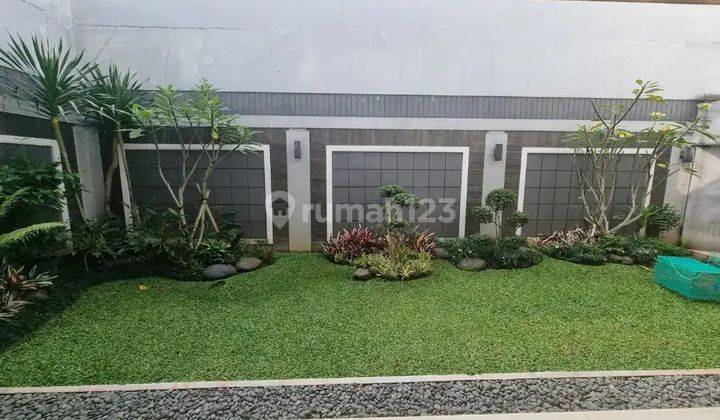 Dijual Cepat Rumah Mewah Harga Murah di Komp.elit Setra Duta Bandung 2