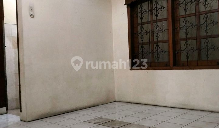Rumah Di Tepi Jalan Ramai Cocok Untuk Usaha Toko Grosir Sembako 2