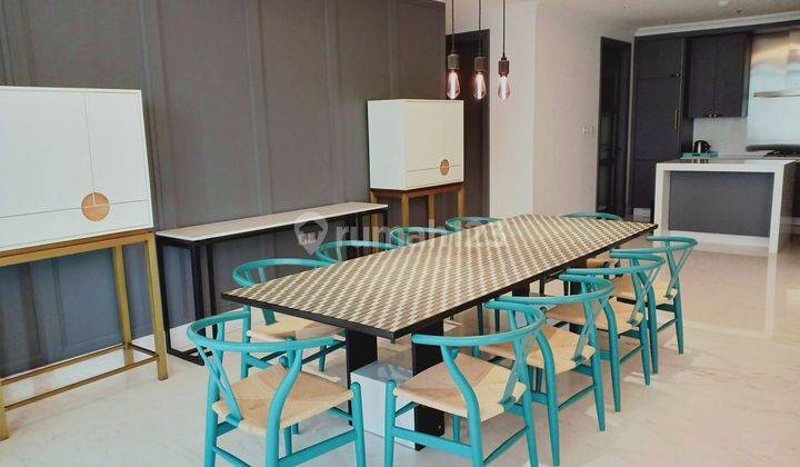 ruang makan apartment botanica simprug 3 bedroom