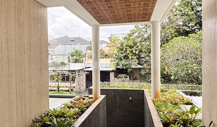 Sewa Rumah 3 Lantai Siap Huni Pondok Indah