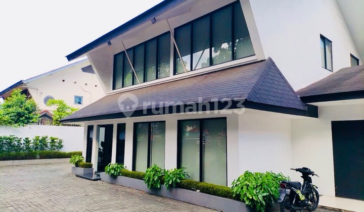 Sewa Rumah Pinggir Jalan Dekat Senayan Kebayoran Baru Sewa Rumah Pinggir Jalan Dekat Senayan Kebayoran Baru