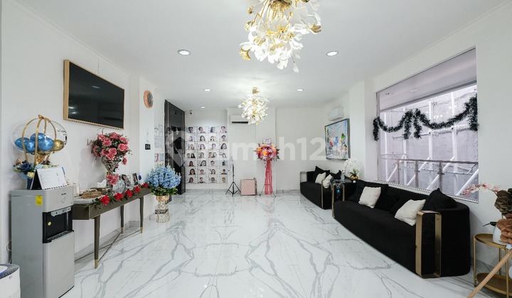 Jual Mini Building Area Senopati Pinggir Jalan Raya 2