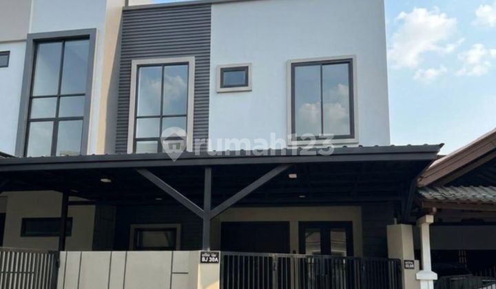New Modern Minimalist House in Griya Loka BSD 'Hrb208'
