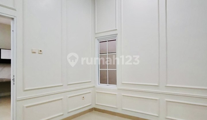 For Sale, Ready-to-Occupy House in Strategic Location at Griya Loka BSD City 2