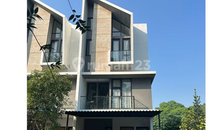 Semi-Furnished Hook House in Provence Suites BSD Semi-Furnished Hook House in Provence Suites BSD