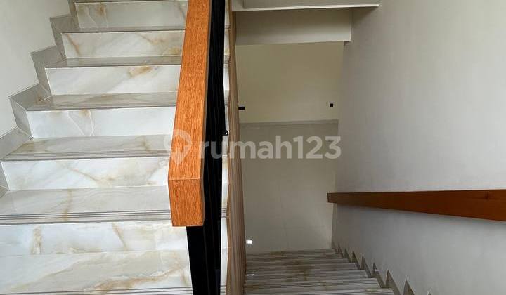 Dijual Rumah Cantik Posisi HOOK Di The Eminent BSD City 2