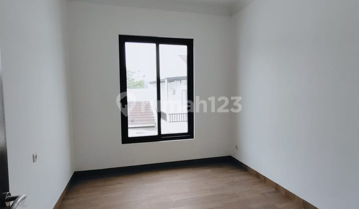 For Sale Classic Design Luxury 2-Story House In The Icon BSD City 2