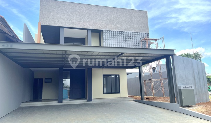 Rumah Mewah Dalam Lingkungan Perumahan Asri dan Nyaman