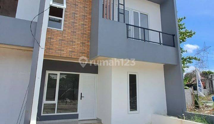 Rumah 2 lantai Modern di Tangerang Selatan 2