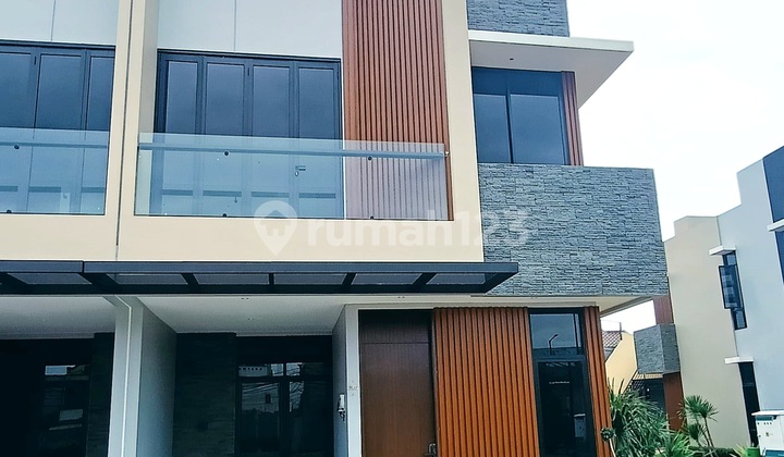 Rumah Jakarta Barat Ready Stok Siap Huni Dekat Tol