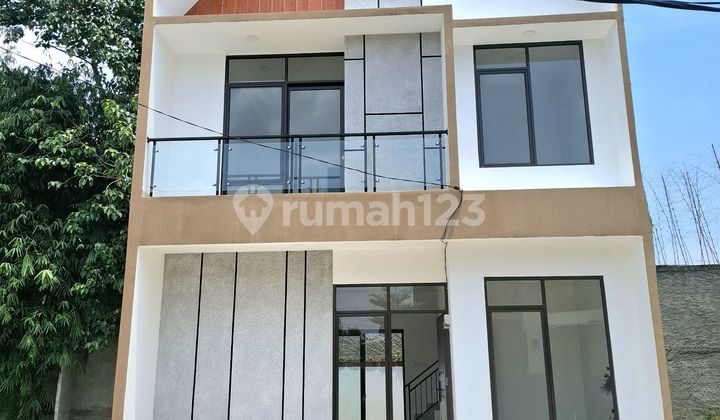Rumah Nuansa Perbukitan Pamulang Tangsel