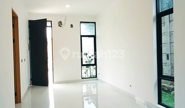 Rumah Modern Siap Huni di Kembangan Jakarta Barat 2