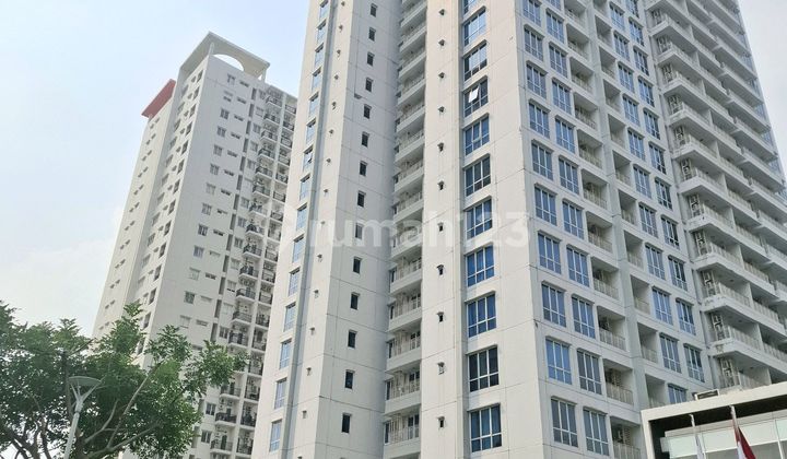 Premium Studio Apartment Near MRT in South Jakarta Premium Studio Apartment Near MRT in South Jakarta