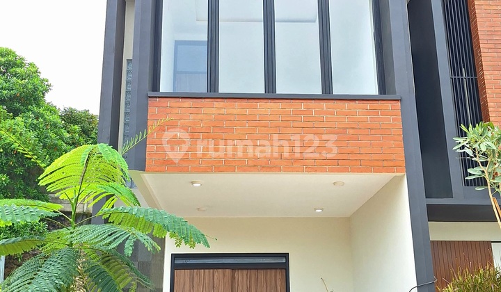 Rumah Pasangan Muda Keluarga Bahagia Dekat Mall Dpark Sawangan