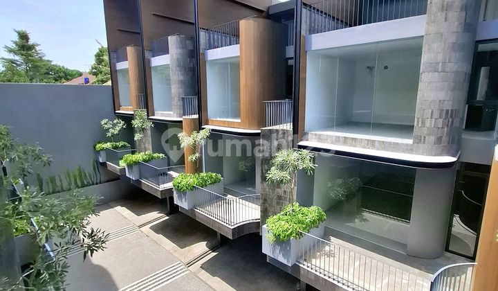 Rumah Siap Huni Di Kemang Jakarta Selatan