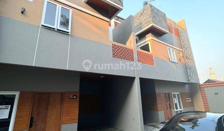 Rumah Brand New Siap Huni Di Jakarta Selatan 1