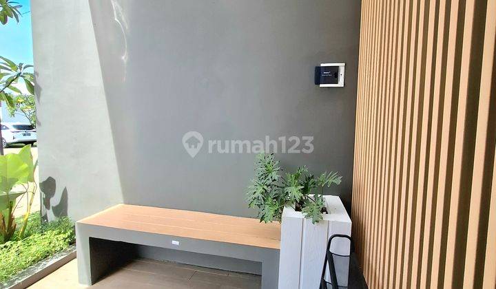 Rumah Scandinavian Pemandangan Danau Indah Di Cisauk 2