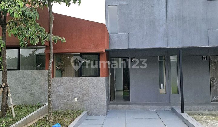 Rumah Cantik Unik Dekat Stasiun Parung Panjang Rumah Cantik Unik Dekat Stasiun Parung Panjang