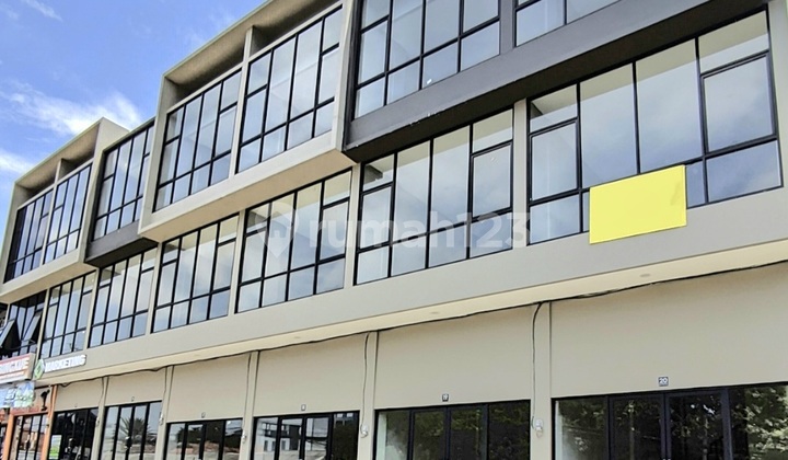 Ruko Modern Siap Huni Pinggir Jalan Raya