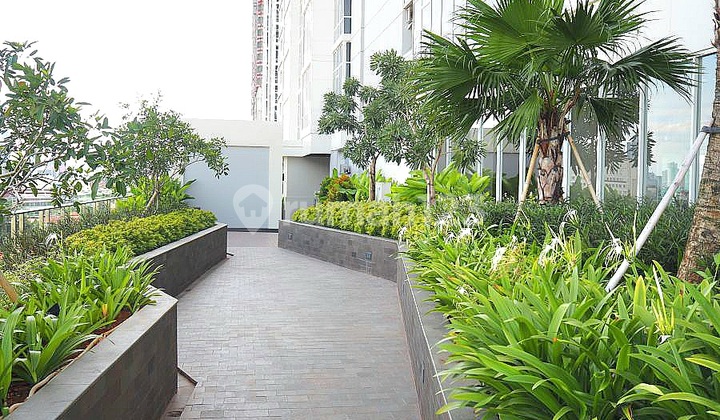 Apartemen Menteng Park Strategis Tengah Kota Jakarta 2