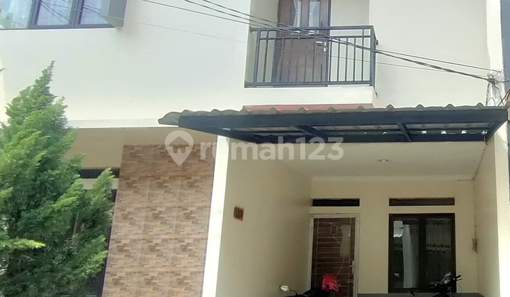 Rumah 2 Lantai di Cirendeu Dekat MRT Lebak Bulus Rumah 2 Lantai di Cirendeu Dekat MRT Lebak Bulus