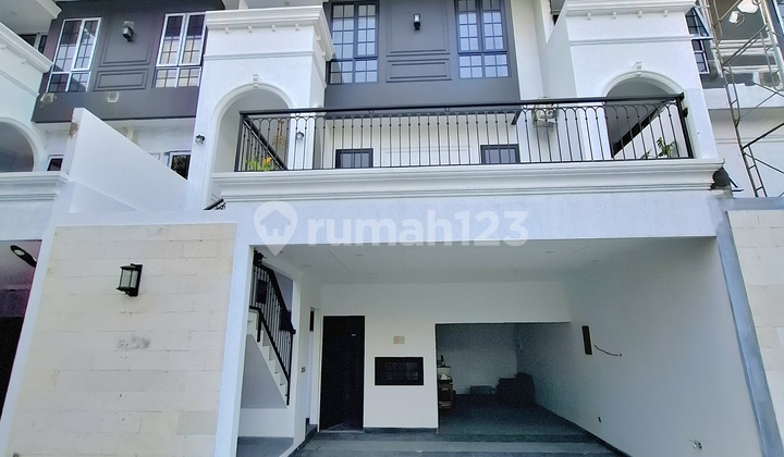 Town House Mewah Ready Stok di Pejaten Jakarta Selatan