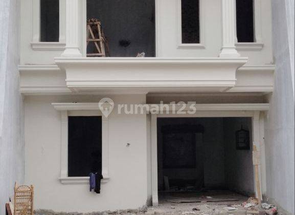 Rumah Siap Huni Dekat Stasiun Lrt