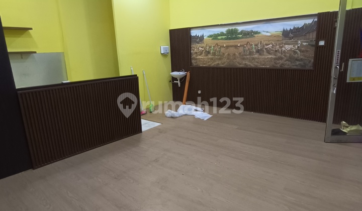 Kios di Lobby Apartemen Mediterania Gajah Mada Over Kontrak