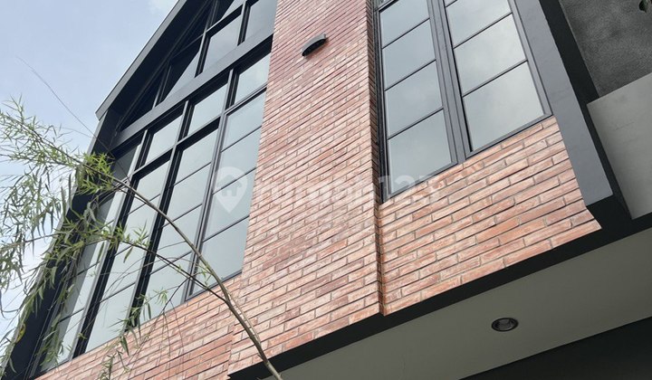 Rumah Modern 2 Lantai Dekat Tol Exit Cijago 2