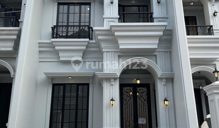 The Most Favorite Nice House in Kalimulya Near Depok Lama Station