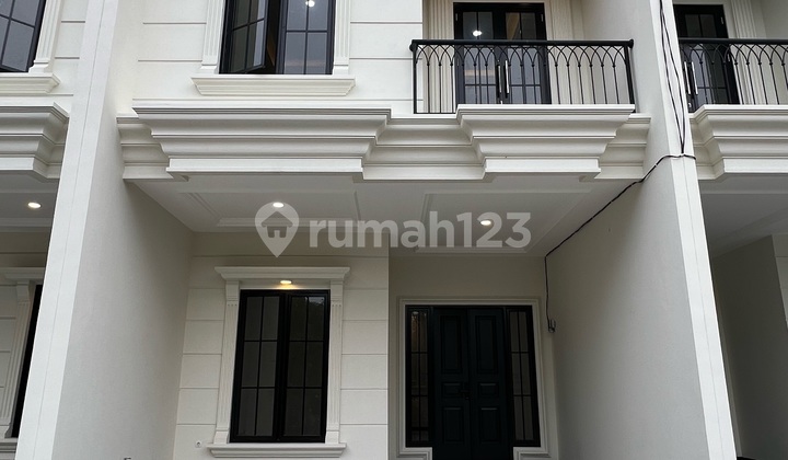 Nice House Ready to Occupy Near Station and Solaria Grand Depok City