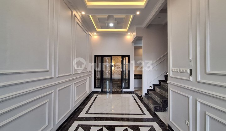 Cool House Ready to Live Near Station and Grand Depok City