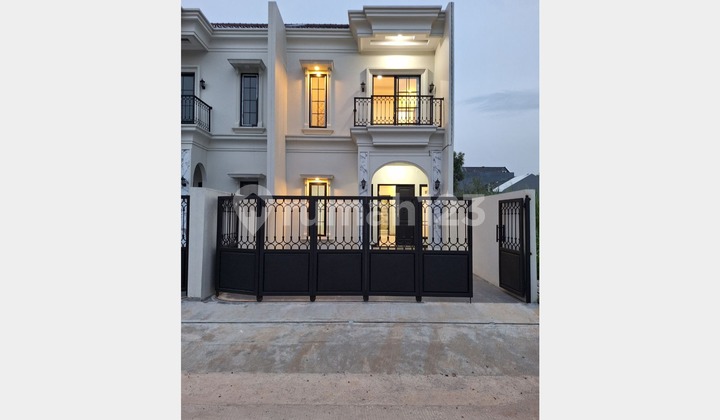 American Style Luxury House Near Depok Station American Style Luxury House Near Depok Station