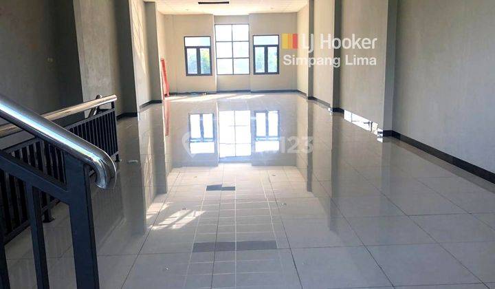 Disewakan Ruko Strategis 2 Lantai Jalan Diponegoro Ungaran 10.808 jem  2