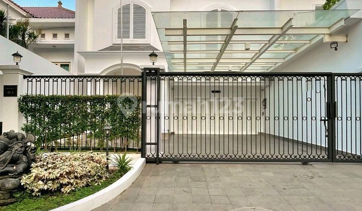 Rumah Mewah American Classic Kebayoran Baru