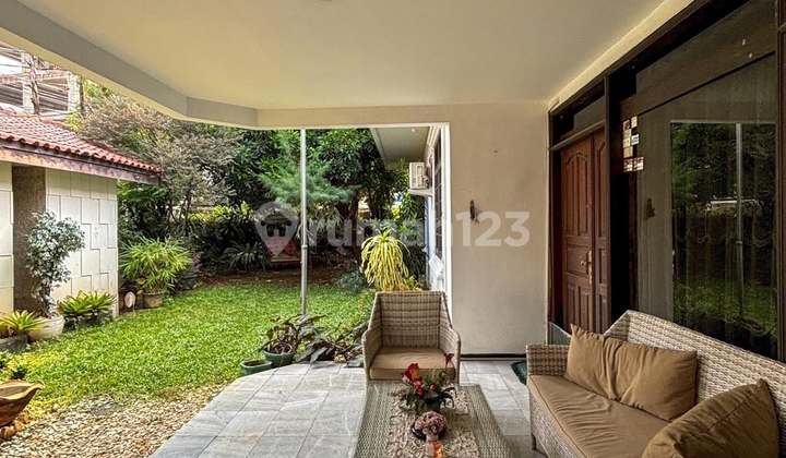 Single-Story House, Ready to Occupy, Suitable for Seniors in Pejaten Barat 2